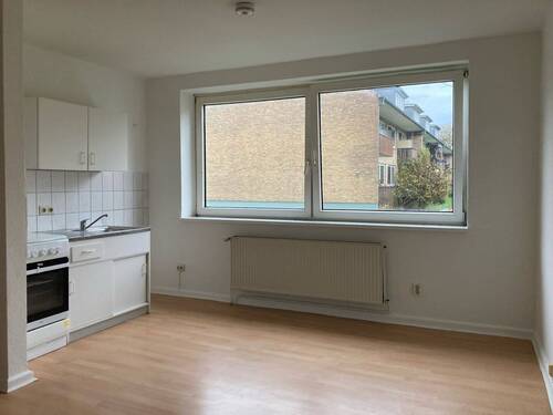 Wohnzimmer / offene Küche - 