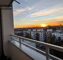 Großzügiges Appartement im 7. Obergeschoss mit Balkon und Weitblick - München Berg am Laim