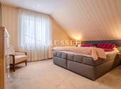 Eins der lichtdurchfluteten Schlafzimmer. - 
