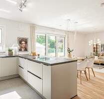 Inkl. Einbauküche: Moderne 4-Zimmer-Neubau-Wohnung mit eigenem Garten - Wiesbaden Biebrich