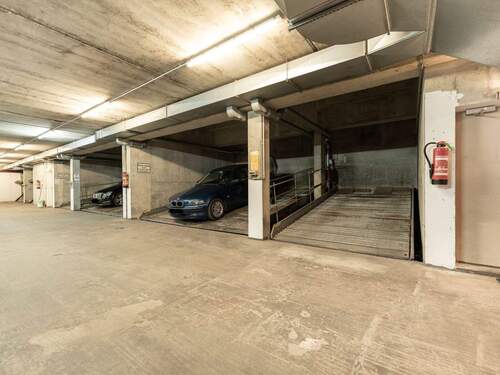 Tiefgaragenstellplatz - 