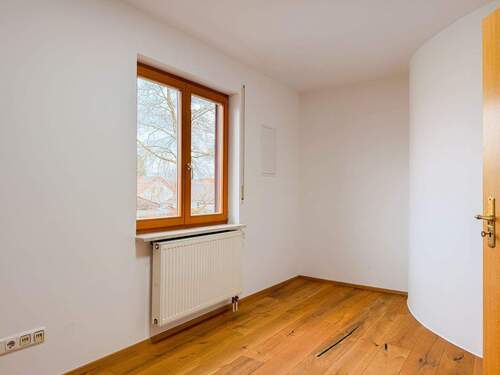 Schlafzimmer - 5 Zimmer Etagenwohnung in Wörthsee