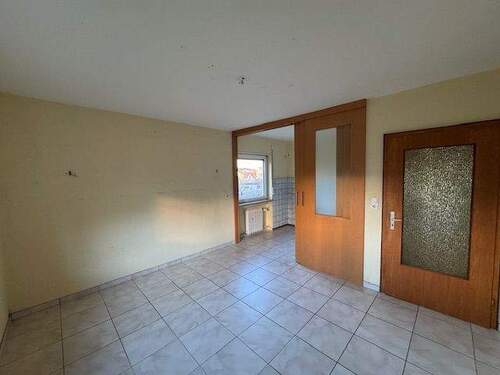 Esszimmer mit Blick zur Küche - 