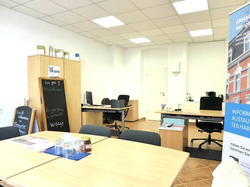 Laden rechts (2) - Mehrfamilienhaus, Wohnhaus mit 198,00 m² in Velbert zum Kaufen