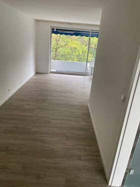 Zugang zum Wohnzimmer - 3 Zimmer Etagenwohnung in Duisburg