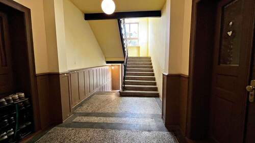 Treppenhaus - 2 Zimmer Etagenwohnung in Chemnitz