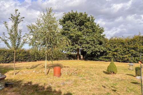 Garten 2 - 9 Zimmer Einfamilienhaus in Neustadt am Rübenberge