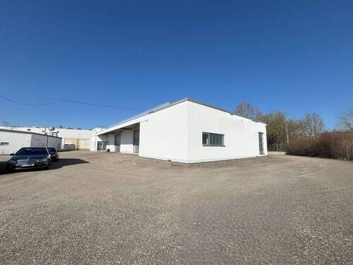 West- Ansicht.1 - Nutzfläche ca. 1.145 m² und Freifläche ca. 2.300 m²