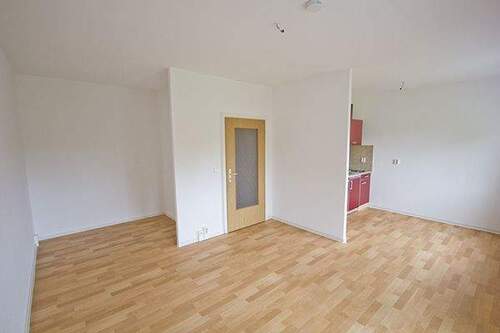 Wohn/Schlafbereich - Etagenwohnung mit 30,70 m² in Halle (Saale) zur Miete