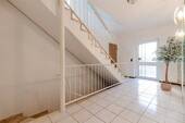 lichtdurchflutetes Treppenhaus - 