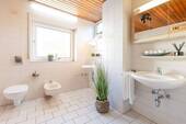 Tageslichtbadezimmer (OG) - 