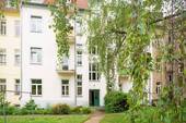 Rückansicht - Balkon + 4 Zimmer + Altbau - 320.000,00&nbsp;EUR Kaufpreis, ca.&nbsp; 108,50&nbsp;m&sup2;&nbsp;Wohnfl&auml;che