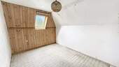 Zimmer im Dachgeschoss - 