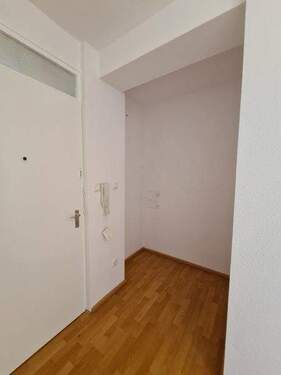Flur2.jpg - 2 Zimmer Etagenwohnung in Nürnberg
