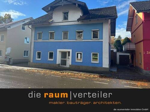 Hausansicht - 950 € warm! Helle Praxis-Büroräume im auffälligen Mehrfamilienhaus, Nähe Kurpark, sofort verfügbar