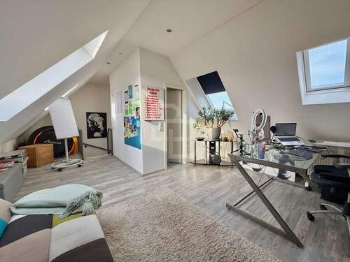 ausgebautes DG mit Duschbad - Investieren in RathHeumar - Maisonette mit Stil ?????