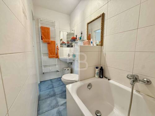 Wannenbad mit WC UG - 