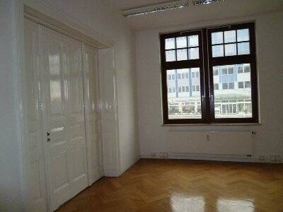 Büro 1 - 3 Zimmer Etagenwohnung in Gera