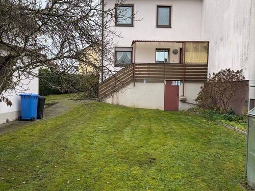 Außenansicht/Garten - 4 Zimmer Doppelhaushälfte in Neumarkt in der Oberpfalz