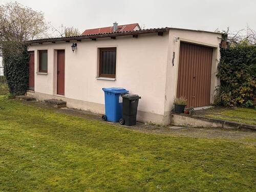 Garage/Nebengebäude - Doppelhaushälfte mit 107,50 m² in Neumarkt in der Oberpfalz zum Kaufen