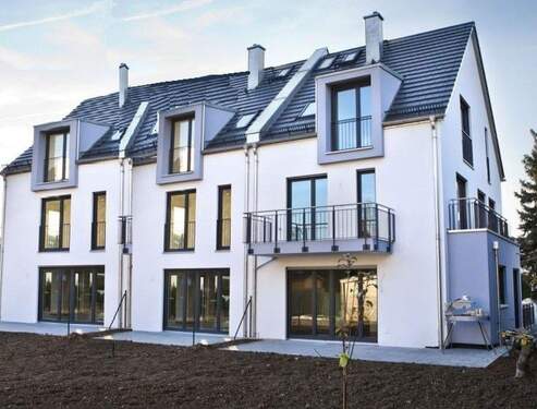 DIE DREI ! - 6 Zimmer Doppelhaushälfte in Neu-Ulm - Pfuhl