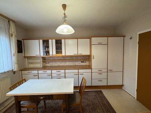 Blick vom Esszimmer zur Küche - 