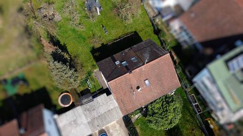 Haus mit Grundstück - 