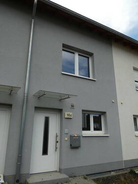 Hauseingang - Provisionsfreies Reihenmittelhaus in Leimen