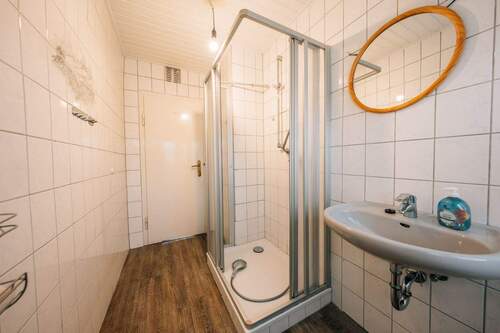 Badezimmer - 3 Zimmer Etagenwohnung in Remscheid