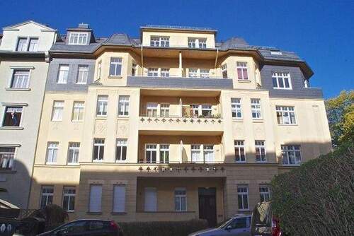 Hausfront - *** Stabiles Investment in Chemnitz - gepflegte Eigentumswohnung mit sechs Zimmern ***