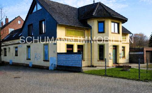 Fassade Ist Zustand - 1 Zimmer Mehrfamilienhaus, Wohnhaus in Wilhelmshaven