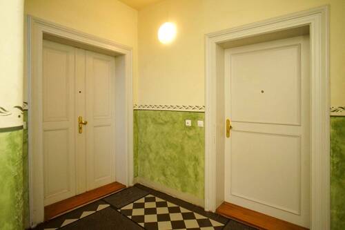 Treppenhaus - Etagenwohnung mit 60,60 m&sup2; in Radebeul zum Kaufen