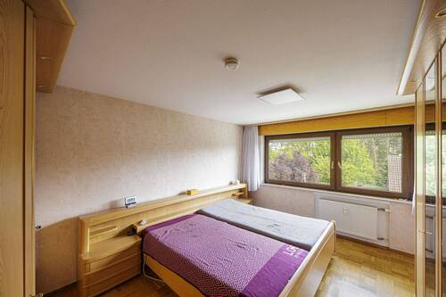 Schlafzimmer - 9 Zimmer Mehrfamilienhaus, Wohnhaus in Steinheim an der Murr