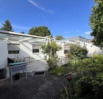 Eckhaus im Bungalowstil mit Garten in ruhiger Lage - Nürnberg Röthenbach b Schweinau