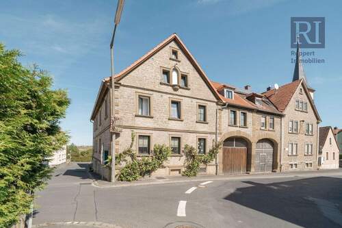Hausansicht - 4 Zimmer Etagenwohnung in Oberpleichfeld