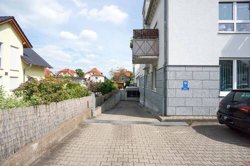 Tiefgarageneinfahrt - 