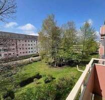 Tolle 3-Zimmer-Wohnung in guter Lage mit Einbauküche und Balkon, sofort einzugsfertig - Zwickau Pölbitz