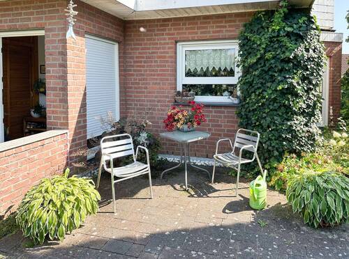 Sitzgelegenheit im Eingangsbereich - 