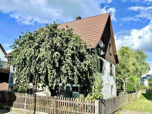 seitliche Ansicht - 7 Zimmer Einfamilienhaus in Dornhan
