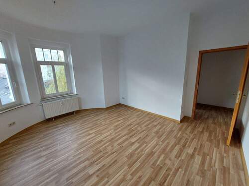 das Wohnzimmer - 2 Zimmer Etagenwohnung zur Miete in Hartha