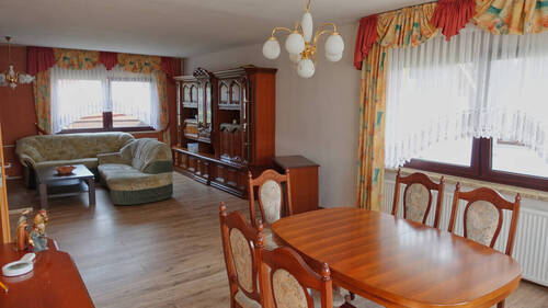 Wohnzimmer mit Essbereich - 