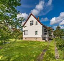 Einfamilienhaus mit Potenzial & Grundstück nahe Karower Teiche - Berlin