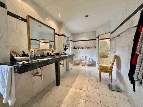 Hochwertiges Badezimmer - 