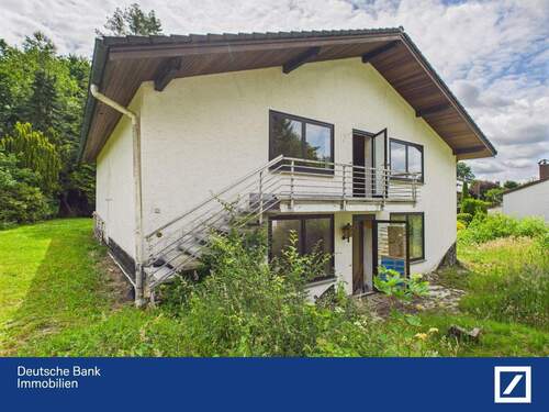 Außenansicht Einfamilienhaus - Charmantes Ausbauobjekt in idyllischer Lage von Horn- Bad Meinberg
