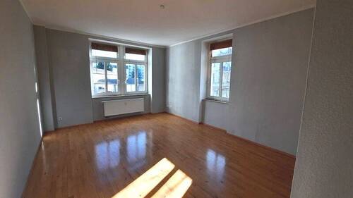 rechte Wohnungen Wohnzimmer - 