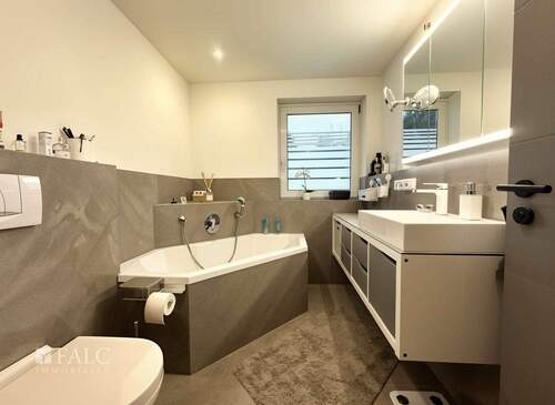 Badezimmer - (KI generiert) - 