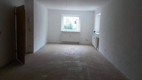 Wohnzimmer.jpg - 2 Zimmer Etagenwohnung in Luisenthal