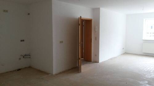 Zugang Bad/Schlafzimmer.jpg - Etagenwohnung in Luisenthal zur Miete