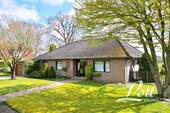 Bild 1 - ++ Naturnaher Bungalow mit Garage und herrlichem Weitblick ins Grüne in Westerstede ++