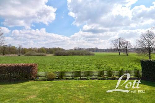 Weitblick über unverbaubare Wiesen und Felder - 5 Zimmer Bungalow zum Kaufen in Westerstede / Seggern